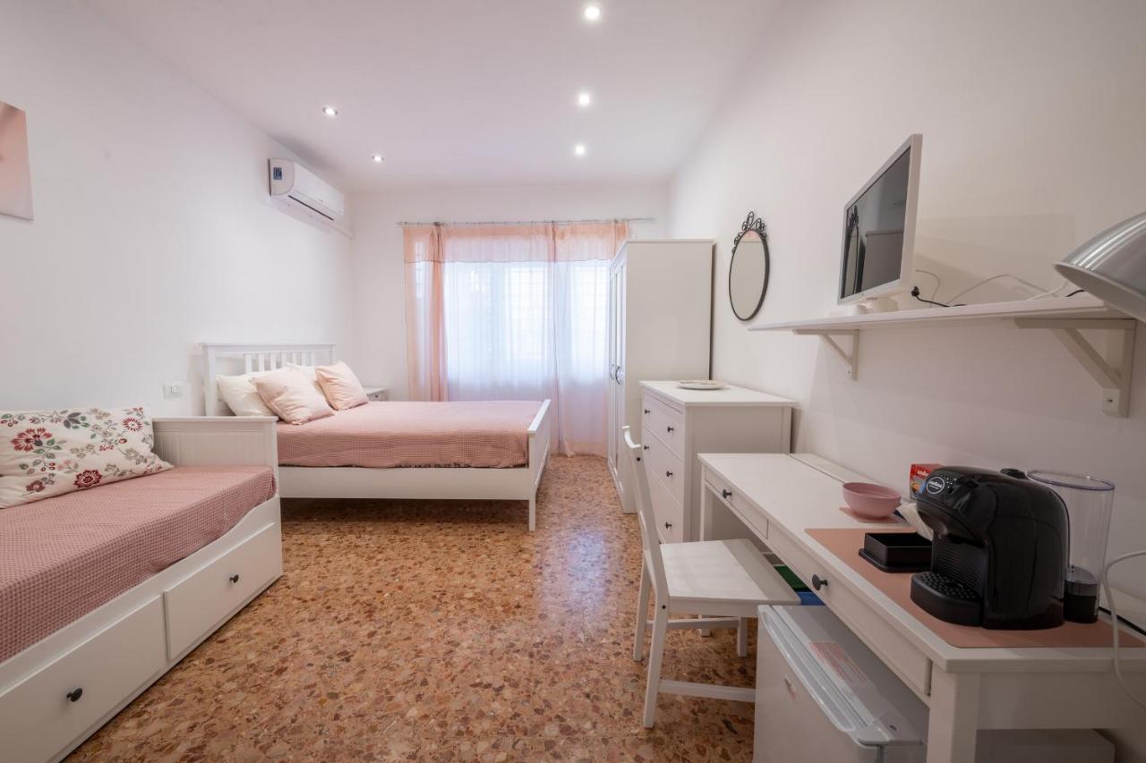 Casa Rosa Beige E Blu Apartment Rome Exterior photo
